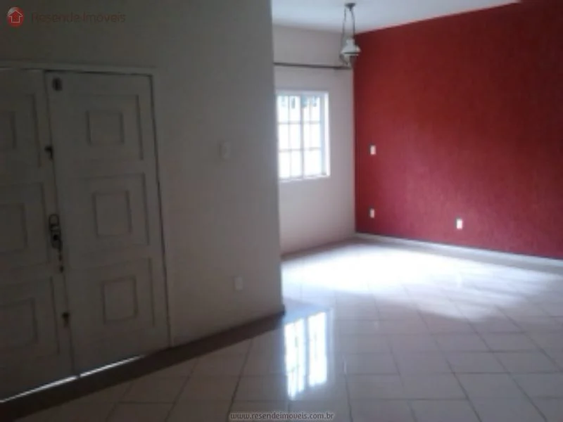 Foto 2 de 11 - Casa para aluguel em Jardim Tropical